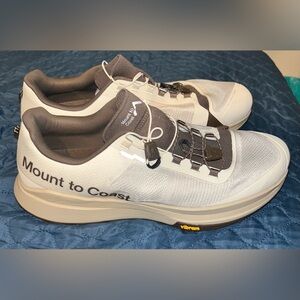 Mount to Coast Men’s Trail Running Shoes Size 13 (“Dune”)